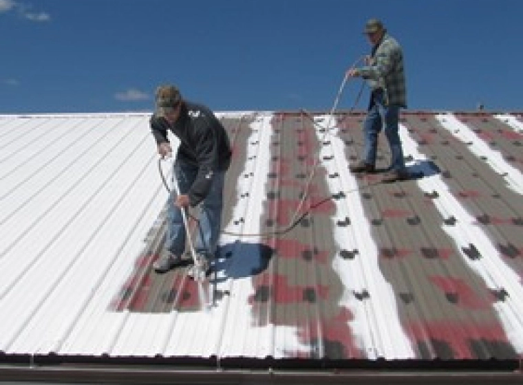 contractors installing roof commerce ca