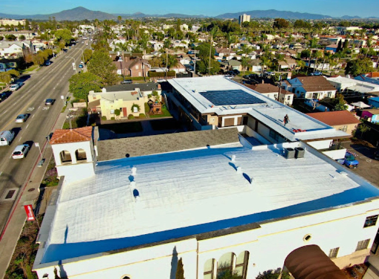 flat white roofing in business area commerce ca